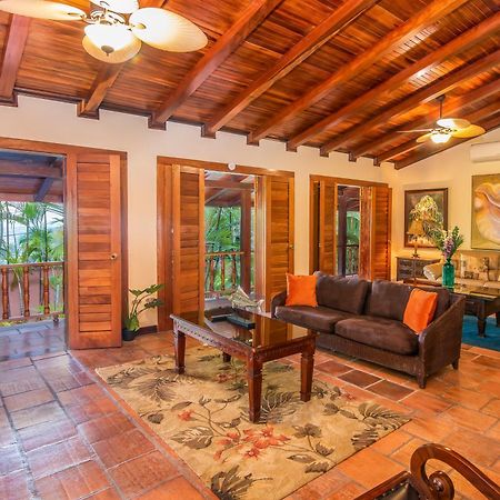 Hotel Villas Lirio Manuel Antonio Exterior photo