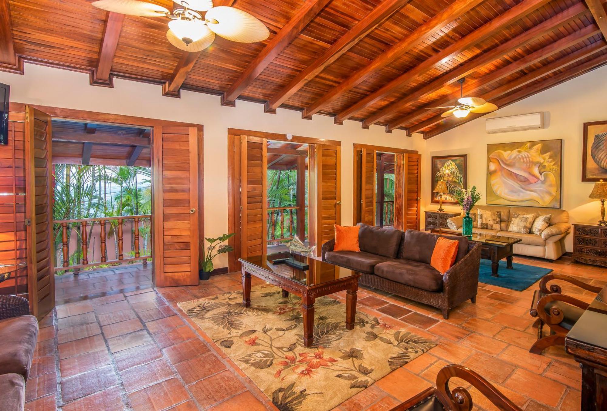Hotel Villas Lirio Manuel Antonio Exterior photo